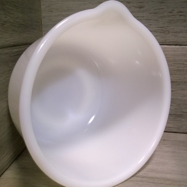 Vintage Glasbake Sunbeam Mixer Bowl - 20 CJ - Small White Glass Mixing Bowl w Pour Spout - Bakeware Retro Mid Century Kitchen