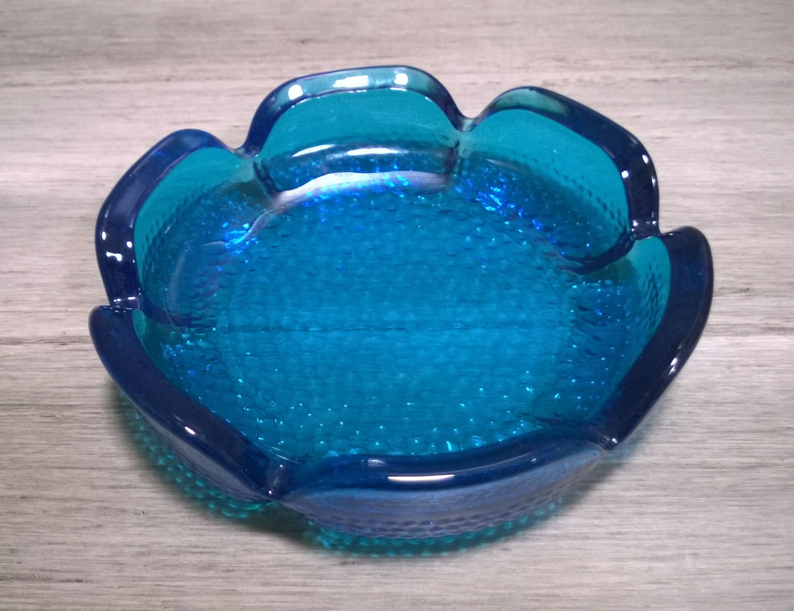【2024年】高評価レビューアイテム特集 1960s Blenko Wayne by - Ashtray Blue FLOWER' 'LOTUS Glass エッセンシャルオイル
