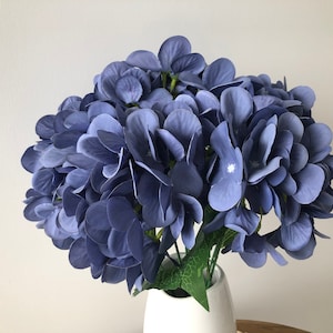 Artificial Silk Hydrangea Flowers Dusty Blue Hydrangea Bunch with Stem Dusty Blue Flowers for Wedding Centerpieces