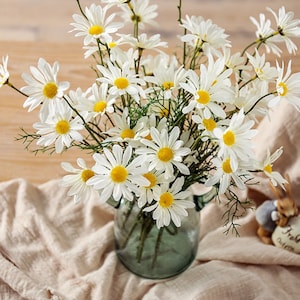 Artificial Flowers, Daisy Artificial Flowers for Home, Banquet, Wedding, Table Decor, Daisy Silk Flowers 10pcs