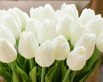20pcs White Tulips PU Real Touch Tulip Bouquet Tulips Artificial Flower for Bridal Bridesmaids Wedding Centerpieces CATA-YJW01
