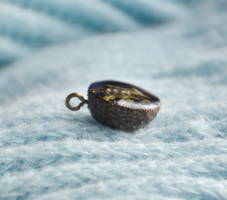 Pressed Flower Jewelry Pressed Flowers Pendant Heather Buds Acorn Necklace Real Acorn Pendant Dried Flowers Necklace Resin Jewelry with