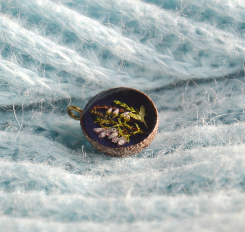 Pressed Flower Jewelry Pressed Flowers Pendant Heather Buds Acorn Necklace Real Acorn Pendant Dried Flowers Necklace Resin Jewelry with
