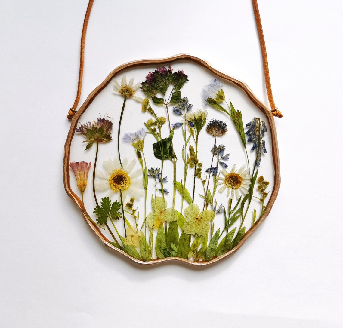 Frame Pressed Flowers in Resin Herbarium Frame Flowers Hanging Etsy