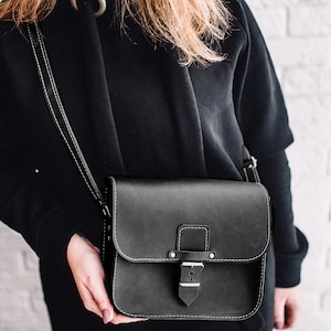 Néonoé Leather Shoulder Crossbody Bag