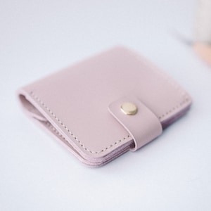 Cartera de cuero rosa, cartera de cuero personalizada, cartera rosa claro, cartera de mujer, regalo para niña, cartera de cuero plegable, cartera de tarjeta