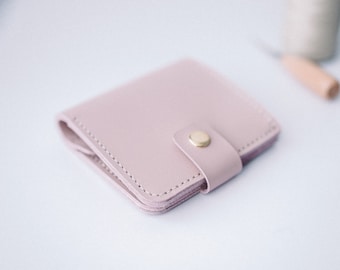 Cartera de cuero rosa, cartera de cuero personalizada, cartera rosa claro, cartera de mujer, regalo para niña, cartera de cuero plegable, cartera de tarjeta