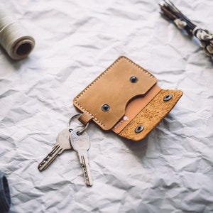 Leather Keychain card wallet,Minimal keychain card holder,leather keychain wallet,Personalized Card Holder with Keychain