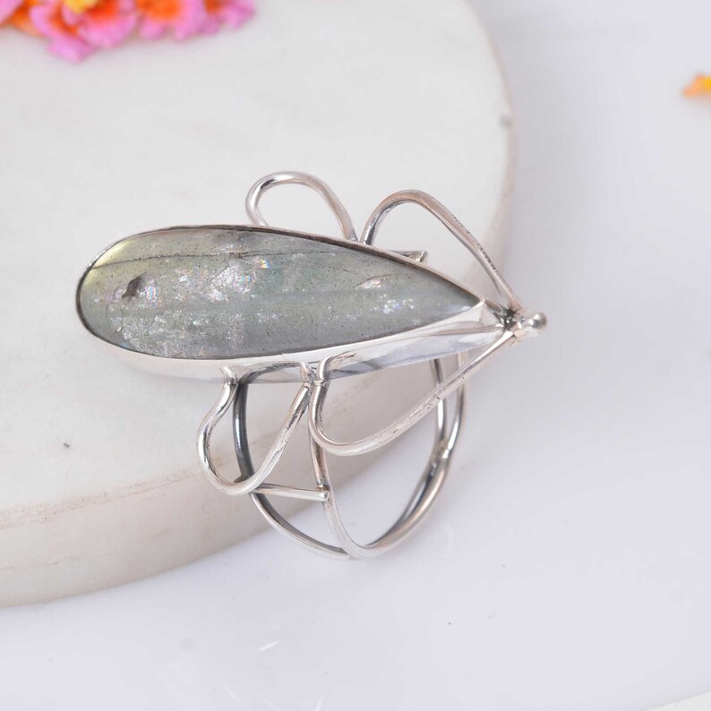 Labradorite ring,Sterling silver ring,Gemstone ring,Statement ring,Labradorite jewelry,Gift for her,Women/'s ring