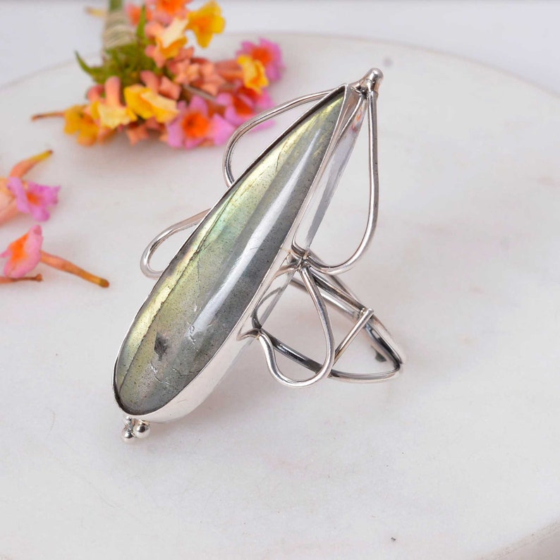 Labradorite ring,Sterling silver ring,Gemstone ring,Statement ring,Labradorite jewelry,Gift for her,Women/'s ring