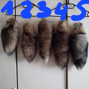 Real red fox tail The tails are long and big Fur keychain Fox keychain Fur key chain Decoration for bag backpack motorcycle Quadrobics tail