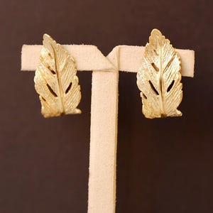 Italian Vermeil Flower Earrings: 18k Gold Plated Sterling Silver