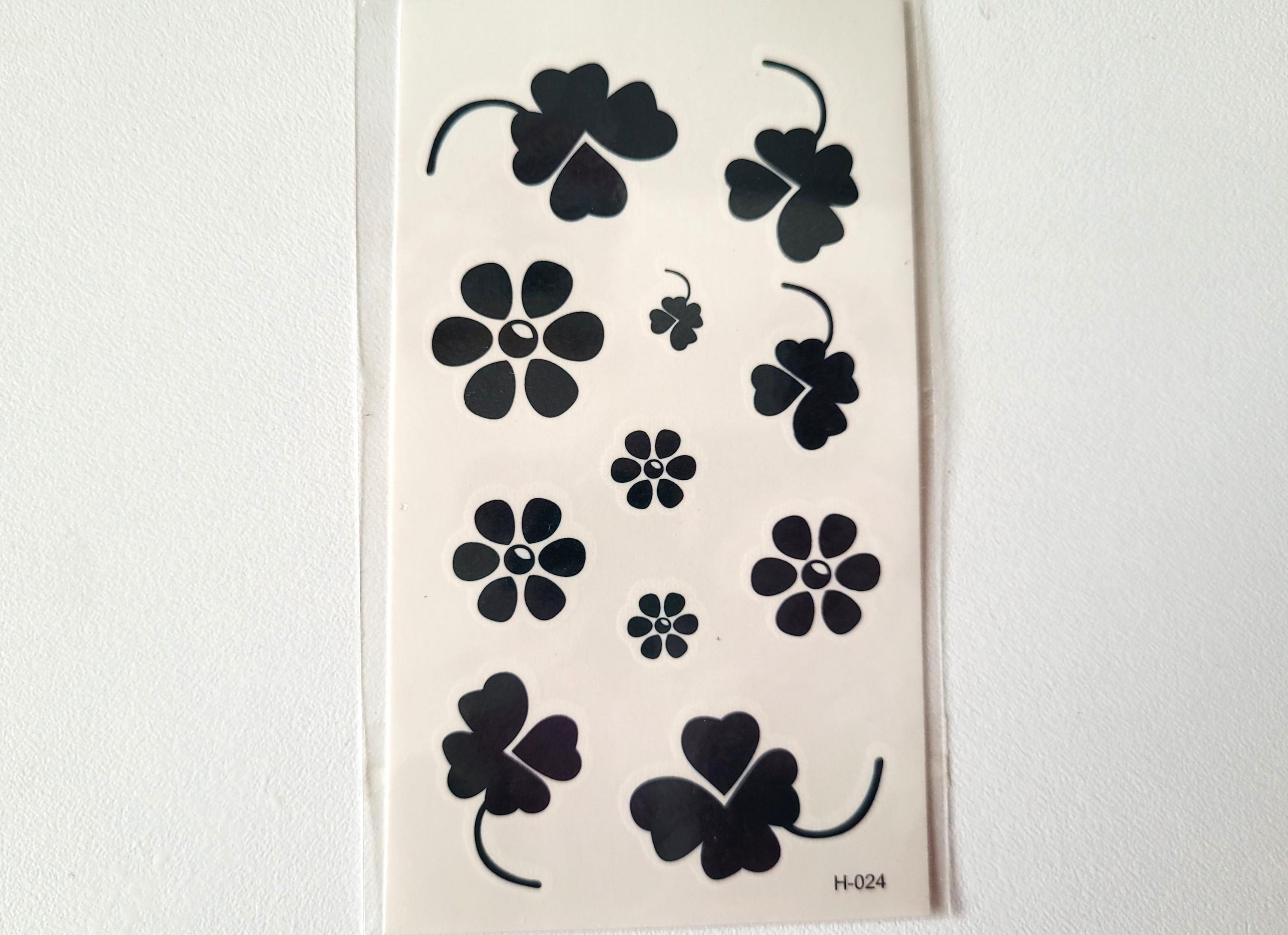 Shamrock tattoo - Etsy 日本, image size:3000x2177