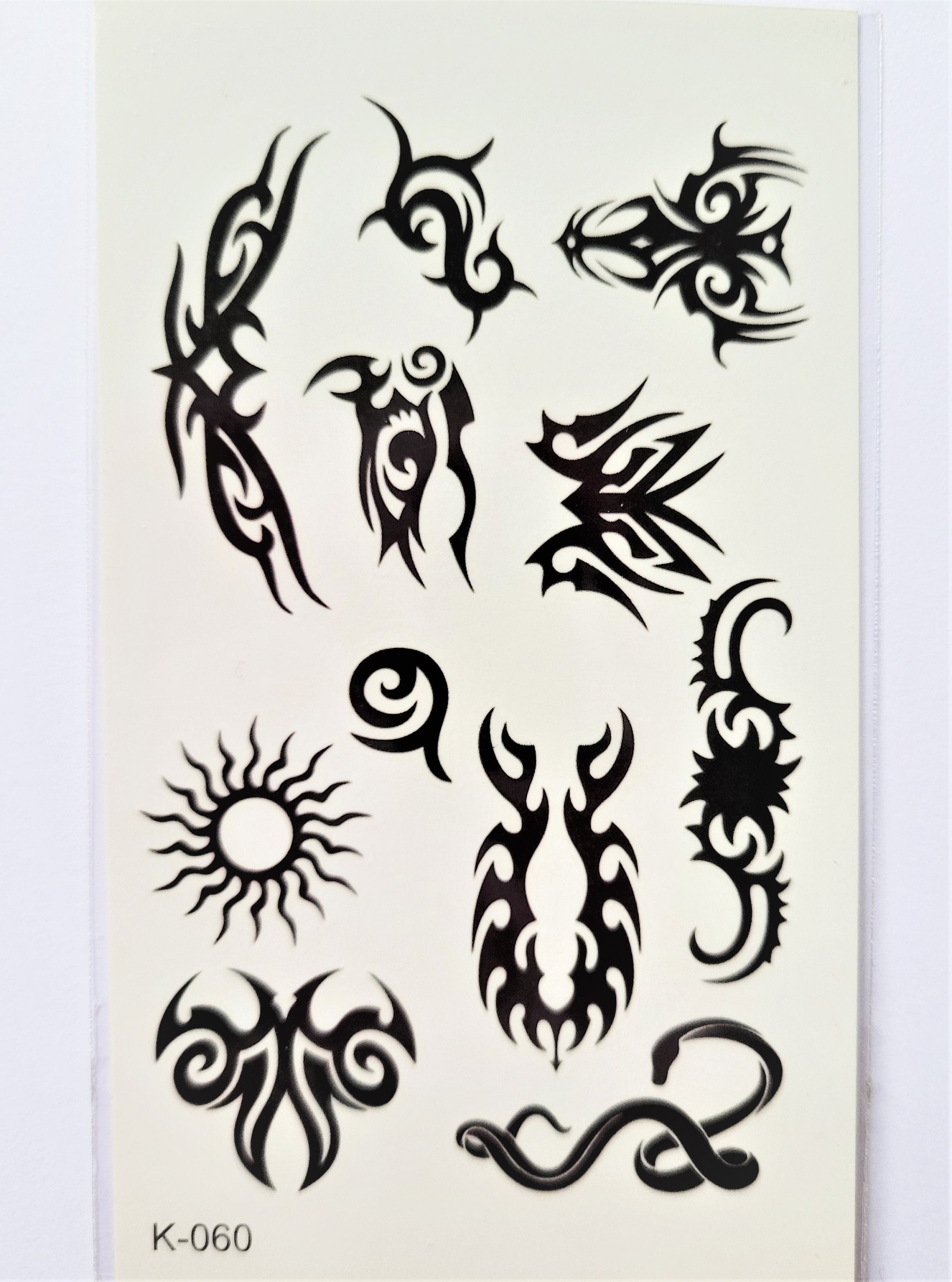 8 Bögen Temporäre Tattoos – Tribal Design, Schwarz, Wasserfest, Hält 4-7 Tage, Einfach Anzubringen & Zu Entfernen