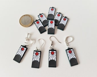 Kleine Hanafuda-Ohrringe, verschiedene Verschlüsse, auf Bestellung gefertigt, Haken oder Schraubclips, 2,5 cm x 1 cm