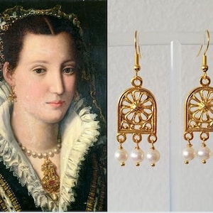 triple pendant earrings, gold, Antique, genuine pearls