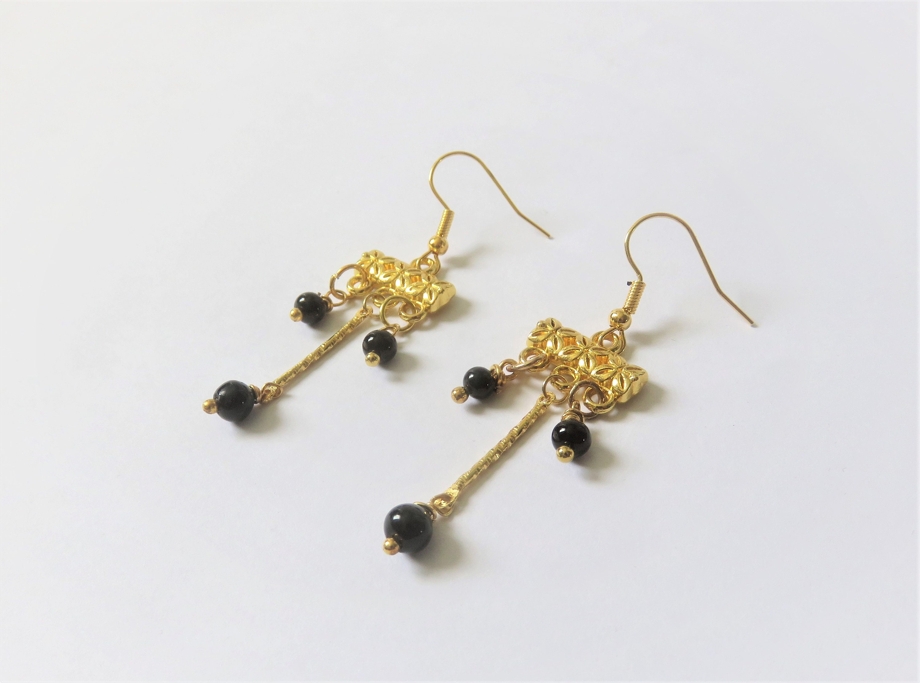 Peacock black onyx Antique Gold tone gemstone handmade earrings at ₹1955 |  Azilaa