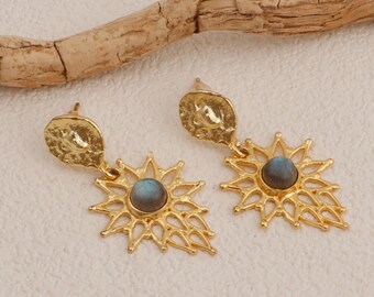 Pendientes de labradorita con efecto sol dorado, pendientes colgantes bohemios, joyería de piedras preciosas hecha a mano para mujer.