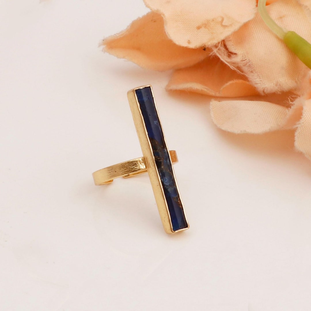 Handcrafted Blue Mohave Turquoise Ring, Vertical Bar Ring in Gold