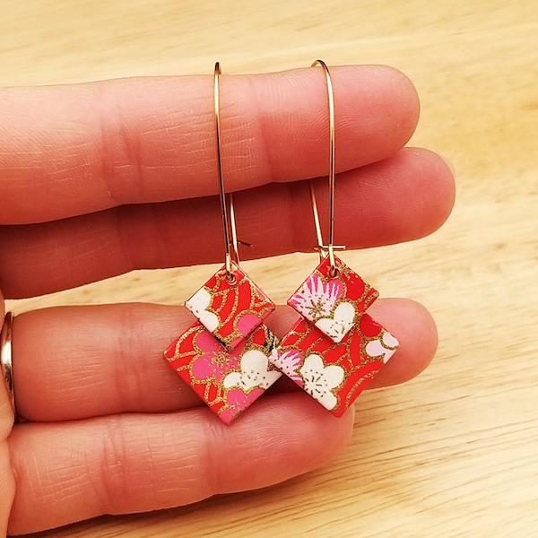 Boucles d'oreilles pendantes rouge en papier japonais