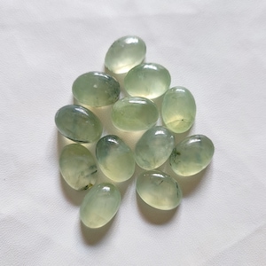 6Pcs del mismo lote Prehnite Cabochon Lot 14x10x6 MM Mismo tamaño y forma Prehnite Gemstone Loose Prehnite Cabochon Top Clean Prehnite Stone P1