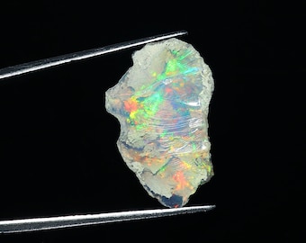 Top Quality 12Carats Natural Multi Fire Raw Ethiopian Opal Rough Loose Ethiopian Opal Earth Minded Rough For Making Jewelry O26