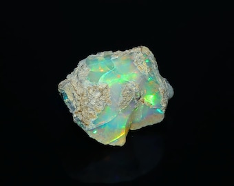 Top Quality 30Carats Natural Multi Fire Raw Ethiopian Opal Rough Loose Ethiopian Opal Earth Minded Rough For Making Jewelry O24