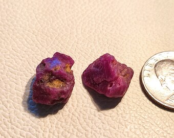 2 stks 100% natuurlijke robijn ruwe natuurlijke vorm aarde gedolven robijn ruwe onbehandelde onverwarmde rode robijn hoge kwaliteit steen kostbare Afrikaanse robijn lot R17