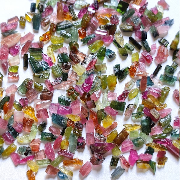 Rare 100Cts Beautiful Tourmaline Raw Natural Earth Mined Tourmaline Rough For Jewelry Dark Beautiful Colour Natural Tourmaline Rough A1