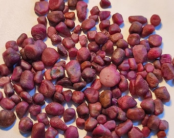 100% natuurlijke onbewerkte robijn 50 cts van hetzelfde lot Natuurlijk tuimelvorm Robijn ruw voor het maken van sieraden Ruw robijn voor het maken van sieraden R1