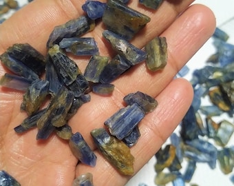 Variatie Lijst Van Hetzelfde Lot Kyaniet Blauw Mooie Groothandel Kyaniet Ruw Los Ruw Van Kyaniet Natuurlijke Vorm Kyaniet