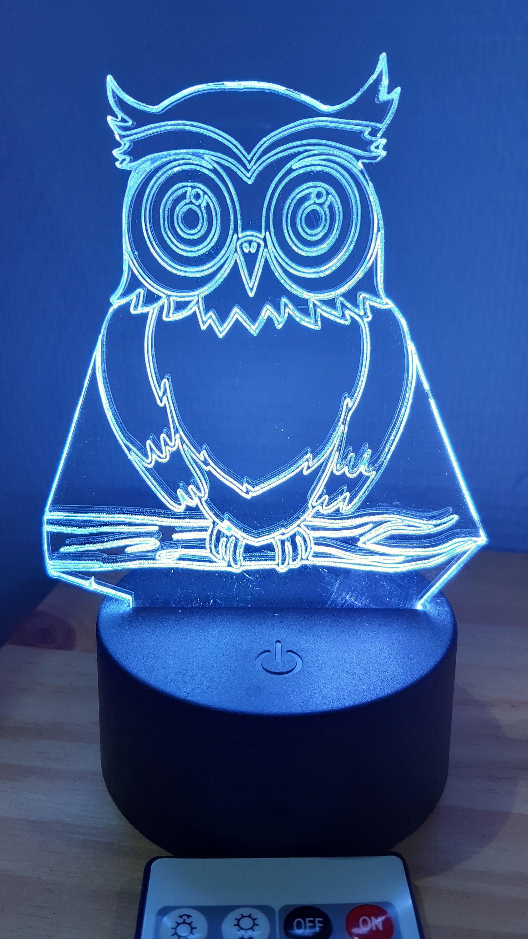 Lampe de Table Hibou Personnalisée, Alimentation 220V Illusion 3D.