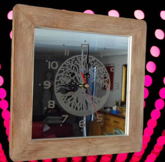 Horloge Pendule Murale Personnalisable Bois et Verre Faite Main.