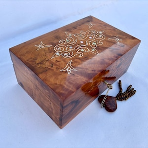 9&quot;×6&quot; Decorative Jewelry Box Wood Burl ,Handmade Jewelry Box with lock ,wood memory box,Handmade Solid Thuya wood Burl jewellry Box