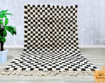 Tapis à damier noir et blanc, tapis à carreaux, tapis berbère marocain à damier, tapis aux couleurs douces, tapis à damier, tapis beniourain