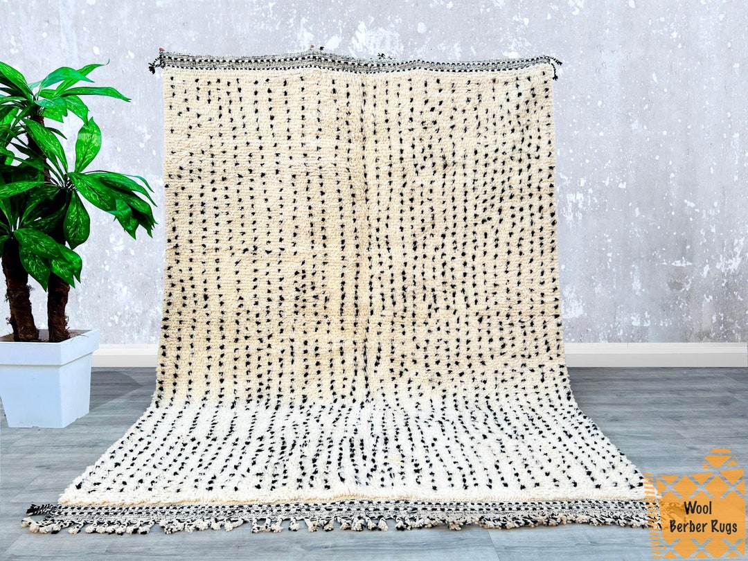 Moroccan Beni Ourain Rug, Ivory Wool Berber Carpet, Minimalist Design ...