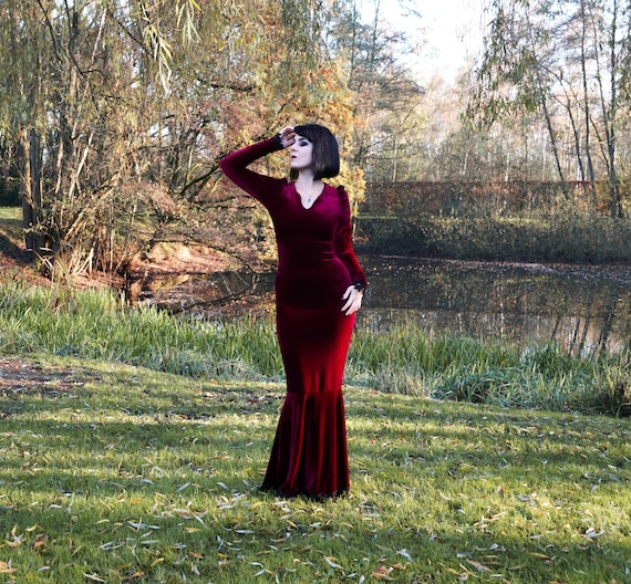 Long Mermaid Velvet Dress in Burgundy Dark Red with Flower Lace Trim