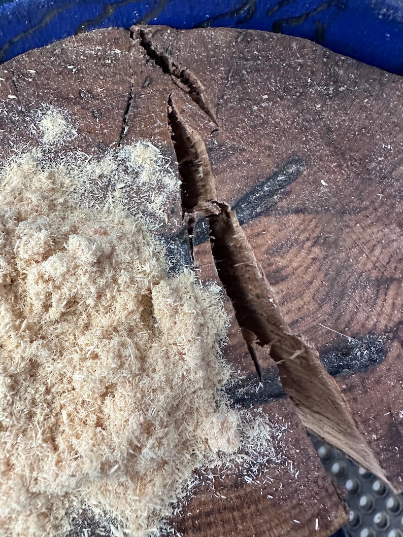 Natural Pine Sawdust 1 Quart - Craft Filler, Garden Soil Blend, Fire Starter Material image 6