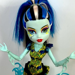 Monster High Doll Great Scarrier Reef Glowsome Ghoulfish Frankie Stein - Doll collector - Monster High Dolls - Collectibles dolls