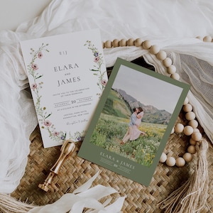 Invitación de boda bohemia con flores silvestres y foto, plantilla de invitación con vegetación, invitación con foto botánica, invitación editable