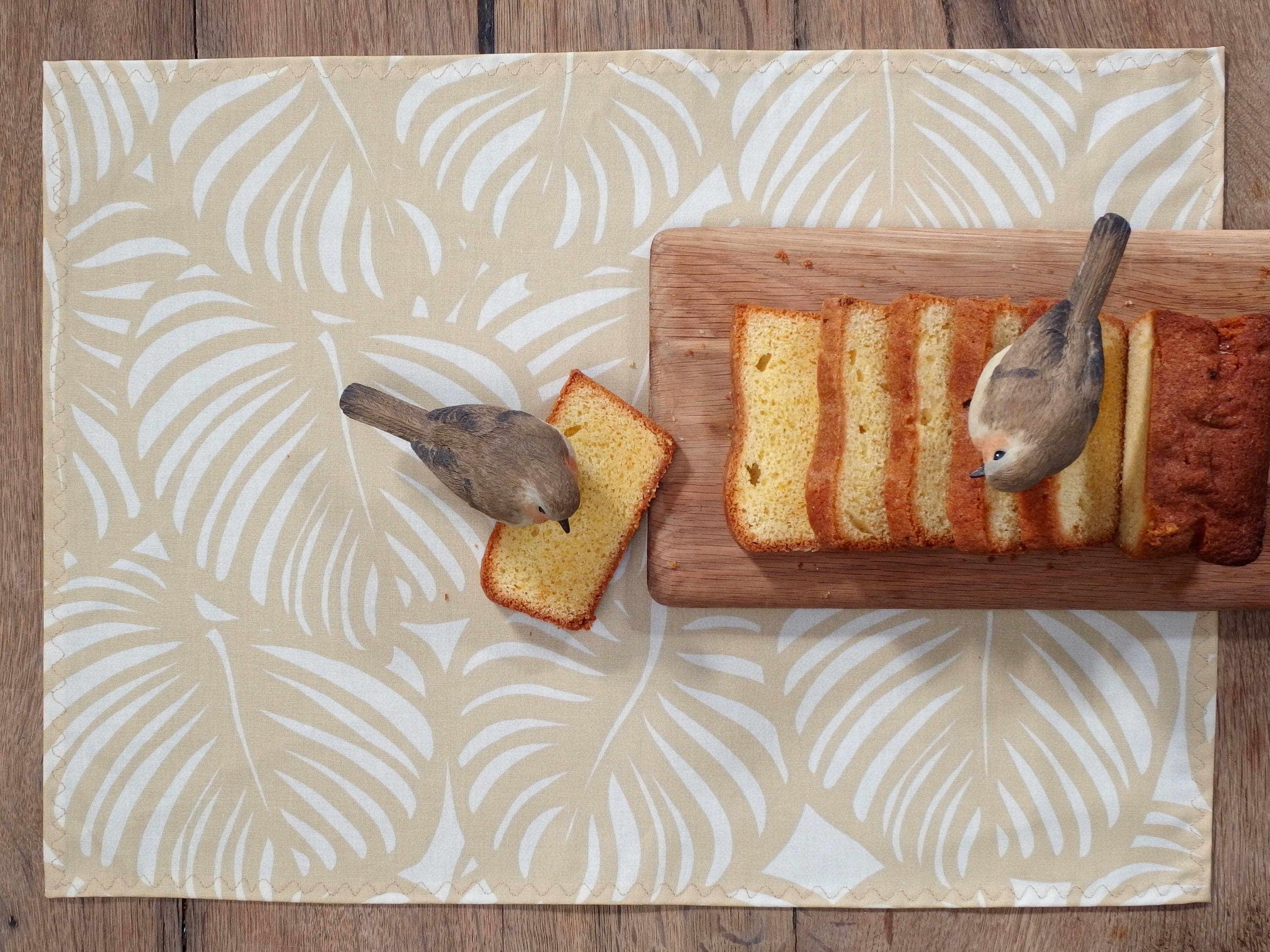 Ensemble de Deux Napperons Enduits avec Grandes Feuilles Dans Un Tissu Coton Qui Est Facile à Essuye