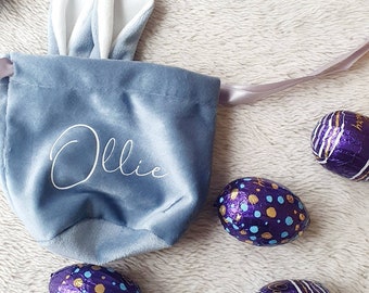 Personalised Easter Bunny Bag, Velvet pouch, Easter Basket, Easter Gift, Easter treats , Easter egg bag, pouch, gift for kids, blue, pink