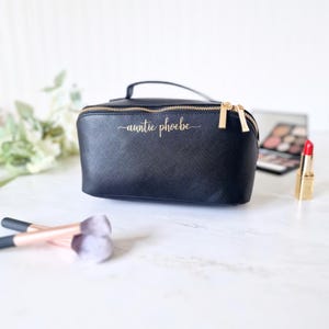 Trousse à maquillage personnalisée, Trousse à cosmétiques personnalisée, Étui plat ouvert, Trousse à maquillage monogramme, Cadeau pour elle, Cadeau de demoiselle d'honneur, Trousse en similicuir