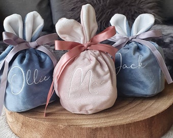 Personalised Easter Bunny Bag, Velvet pouch, Easter Basket, Easter Gift, Easter treats , Easter egg bag, pouch, gift for kids, blue, pink