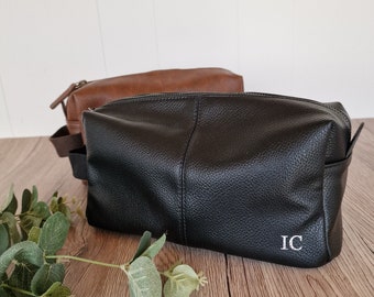 Personalised Mens Wash Bag, Black Toiletry Case, Brown Toiletry Bag, Gift for Him, Dad, Brother, Son, Uncle