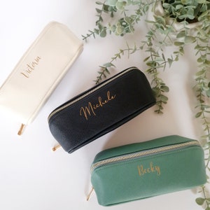 Mittelgroße personalisierte Kosmetiktasche, Monogramm-Make-up-Tasche, Kulturtasche, individuelle Schminktasche, personalisiertes Geschenk für sie, individuelles Brautjungferngeschenk,