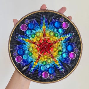 Rainbow wall art Ø19,5cm, round  beads embroidery, planet with star art, original piece art hanging, abstract  artwork, circle picture