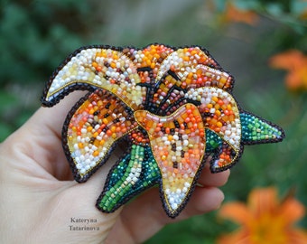 Tiger lily pin, plant pin