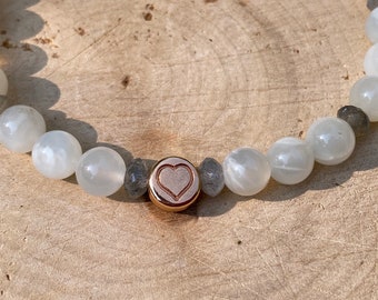 Mondstein Perlen Armband mit Labradorit und rosegoldener Herzperle, Heilsteinarmband