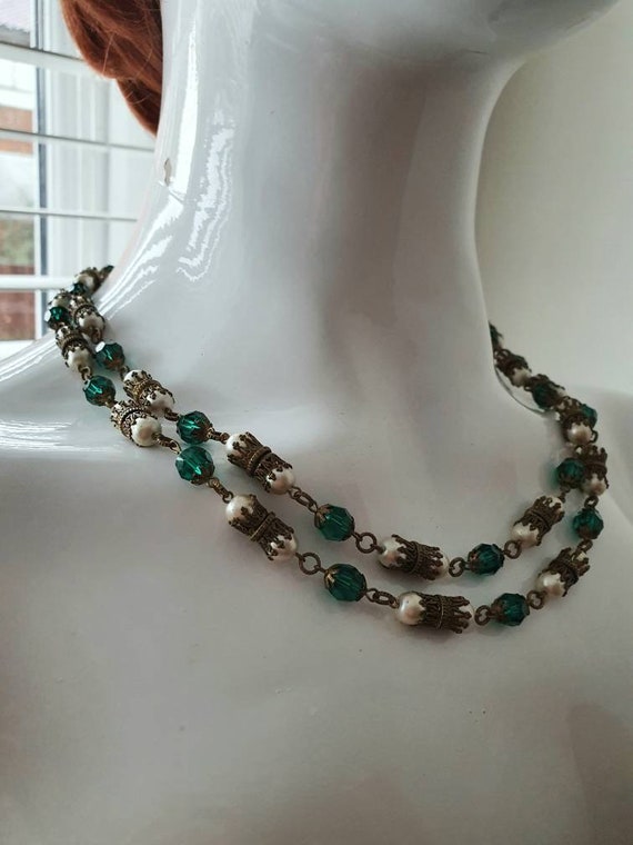 Vintage Necklace Green Faceted Faux Pearl Ornate B